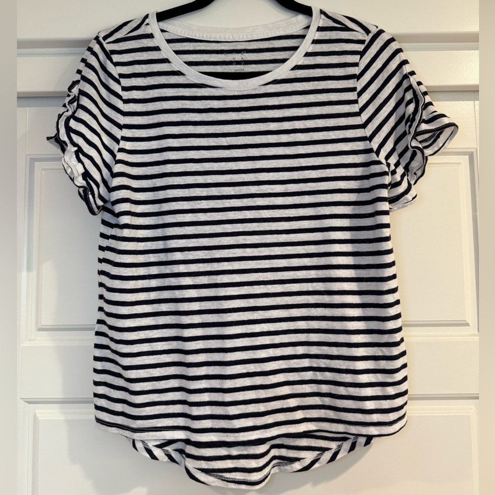 5/$25 A New Day Striped Linen Blend Top
